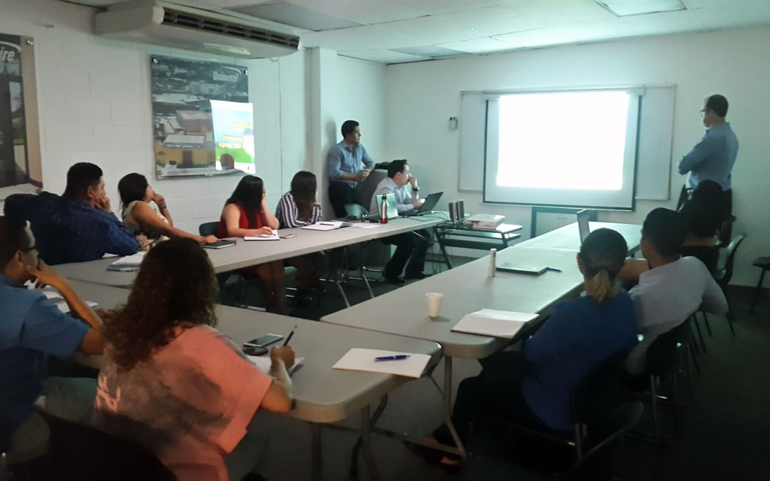 Solaire capacitando a sus profesionales en brindar convenientes Soluciones Fotovoltaicas